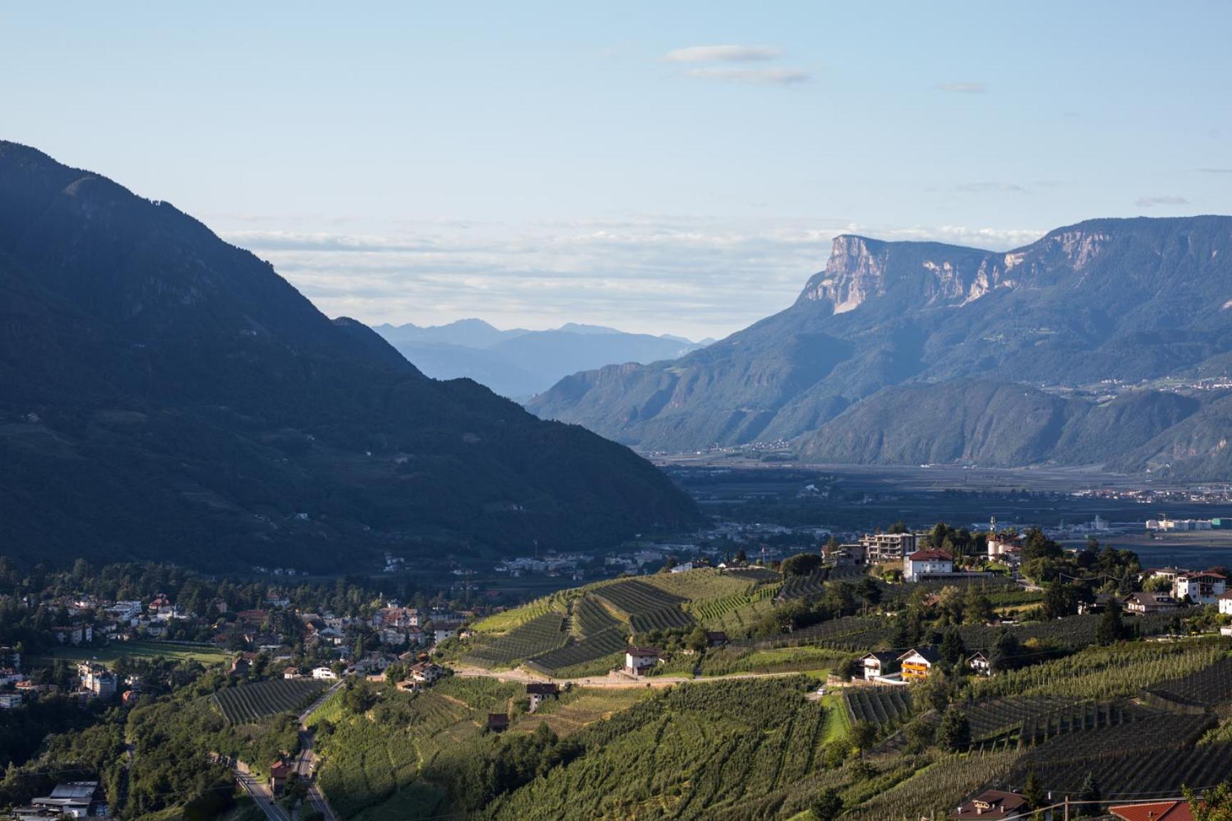 Linghof Bed & Breakfast Tirolo Bagian luar foto